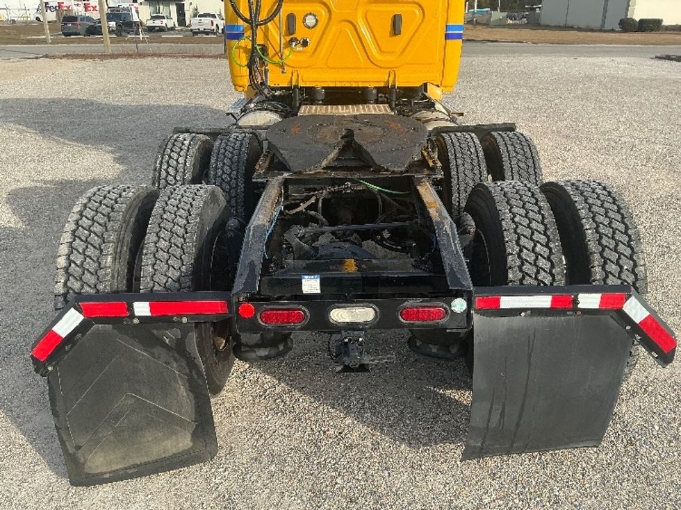 Day Cab Tractor-Heavy Duty Tractors-Freightliner-2020-T12664ST-Gulfport-MS-700,387\n\t\tmiles-$ 31,750 - Image 6