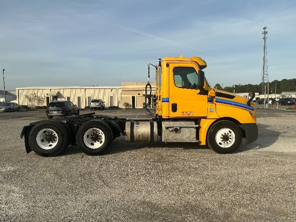 Day Cab Tractor-Heavy Duty Tractors-Freightliner-2020-T12664ST-Gulfport-MS-700,387\n\t\tmiles-$ 31,750 - Image 8