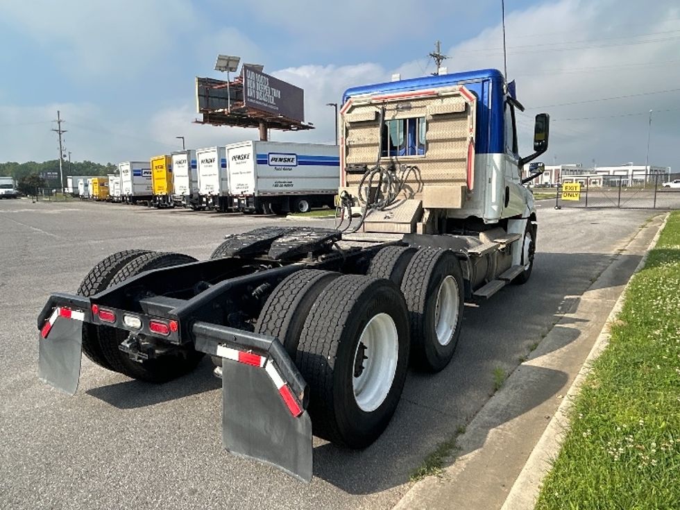 Day Cab Tractor-Heavy Duty Tractors-Freightliner-2020-T12664ST-Hammond-LA-280,381\n\t\tmiles-$ 54,000 - Image 7