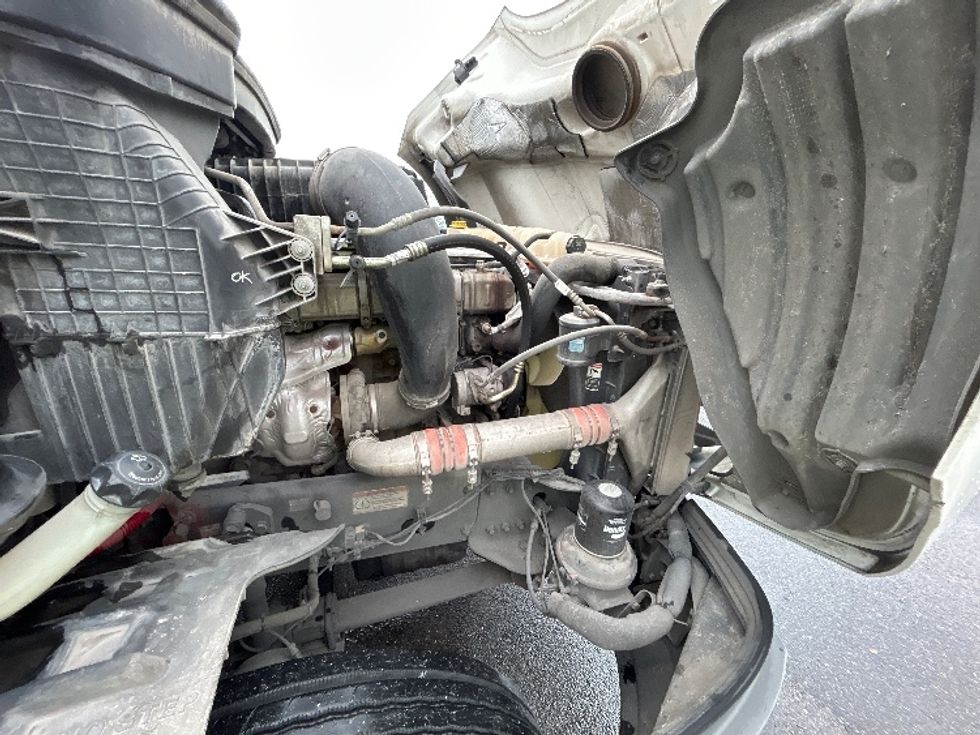 Day Cab Tractor-Heavy Duty Tractors-Freightliner-2020-T12664ST-Hammond-LA-342,945\n\t\tmiles-$ 61,500 - Image 15