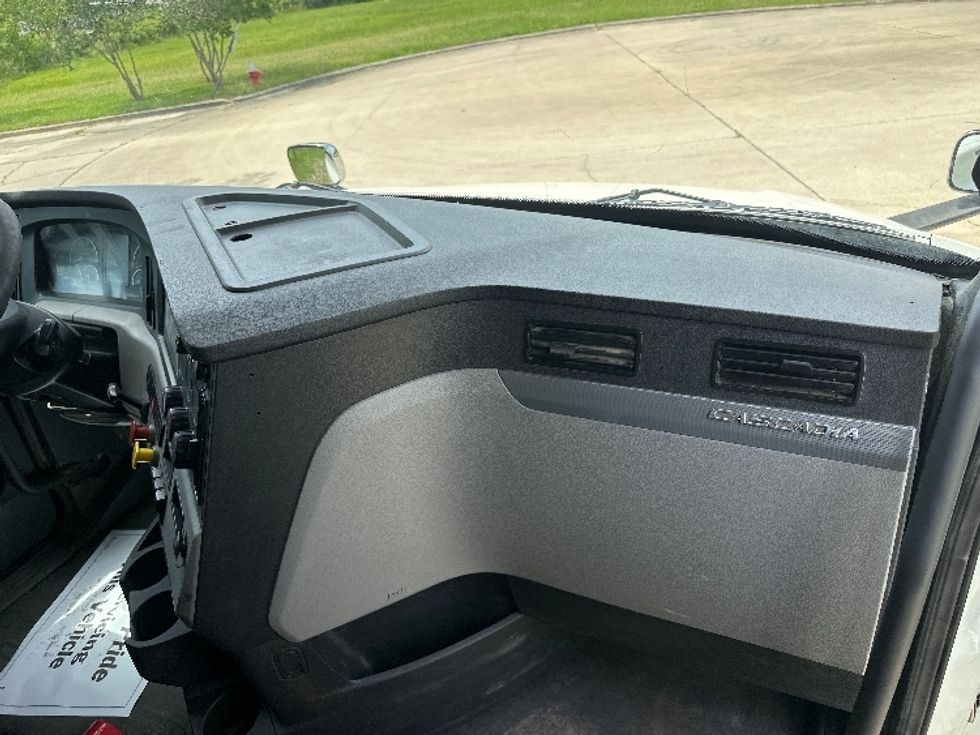 Day Cab Tractor-Heavy Duty Tractors-Freightliner-2020-T12664ST-Hammond-LA-393,079\n\t\tmiles-$ 52,000 - Image 13