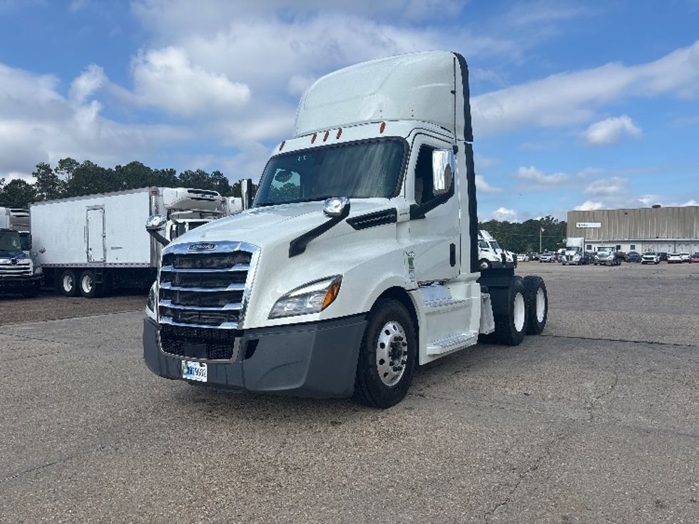 Day Cab Tractor-Heavy Duty Tractors-Freightliner-2020-T12664ST-Hammond-LA-460,249\n\t\tmiles-$ 48,250 - Image 3
