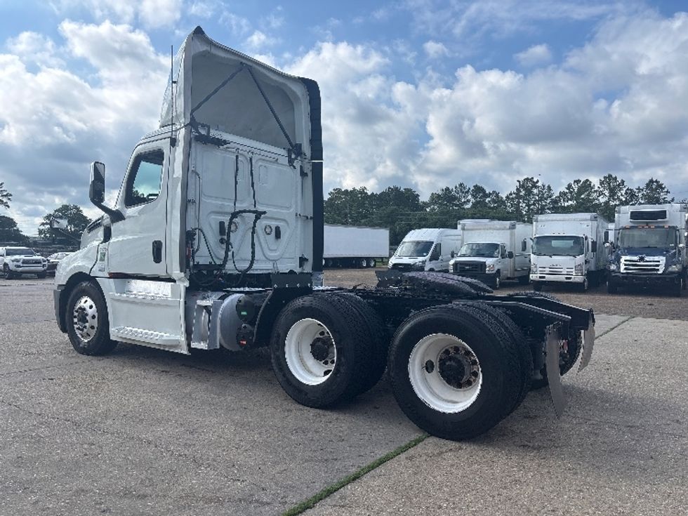 Day Cab Tractor-Heavy Duty Tractors-Freightliner-2020-T12664ST-Hammond-LA-460,249\n\t\tmiles-$ 48,250 - Image 5