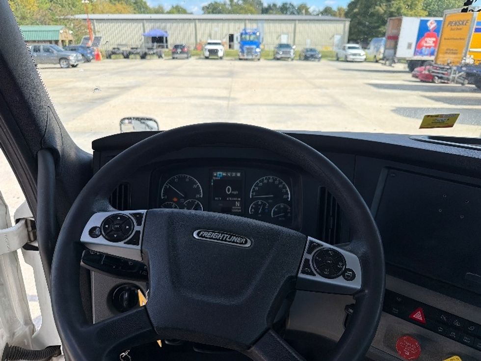 Day Cab Tractor-Heavy Duty Tractors-Freightliner-2020-T12664ST-Hammond-LA-478,369\n\t\tmiles-$ 47,000 - Image 10