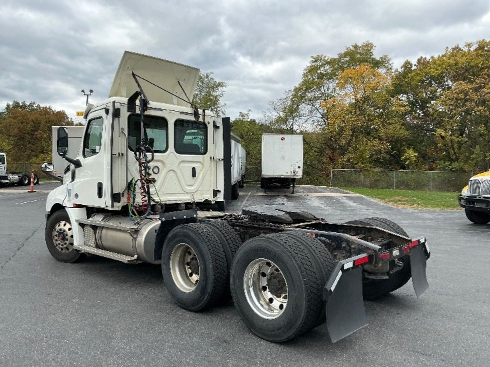 Day Cab Tractor-Heavy Duty Tractors-Freightliner-2020-T12664ST-Harrisburg-PA-311,641\n\t\tmiles-$ 52,750 - Image 5