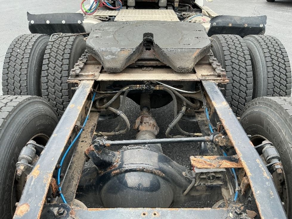 Day Cab Tractor-Heavy Duty Tractors-Freightliner-2020-T12664ST-Harrisburg-PA-311,641\n\t\tmiles-$ 52,750 - Image 6