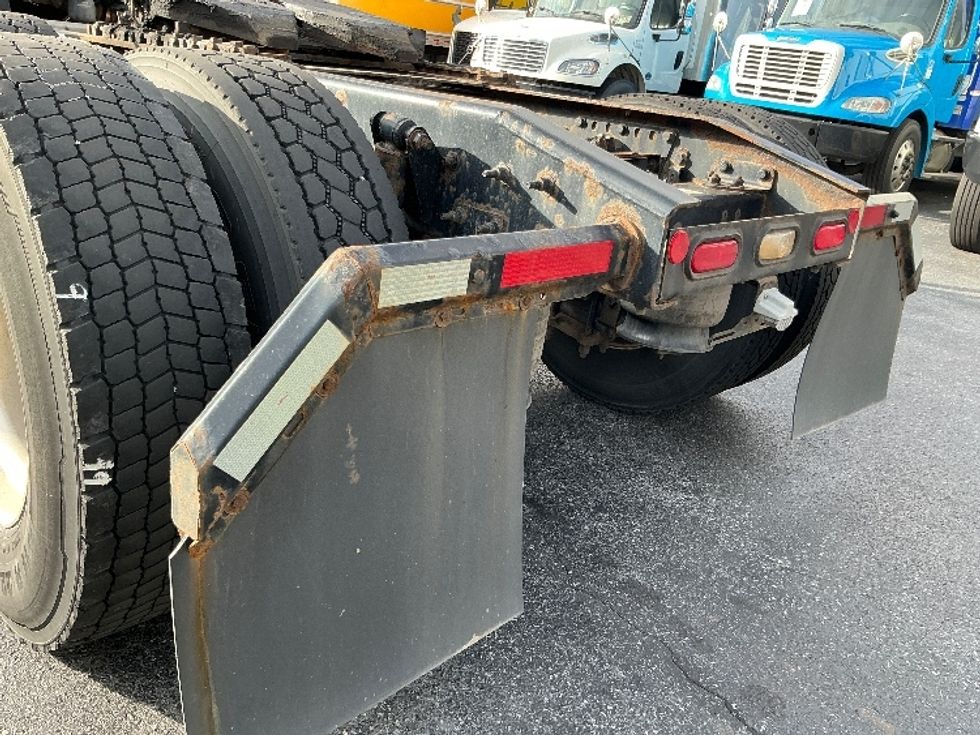 Day Cab Tractor-Heavy Duty Tractors-Freightliner-2020-T12664ST-Harrisburg-PA-344,471\n\t\tmiles-$ 38,500 - Image 18