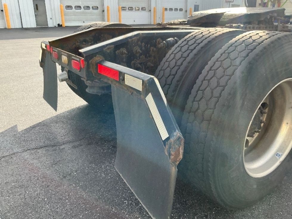 Day Cab Tractor-Heavy Duty Tractors-Freightliner-2020-T12664ST-Harrisburg-PA-344,471\n\t\tmiles-$ 38,500 - Image 19