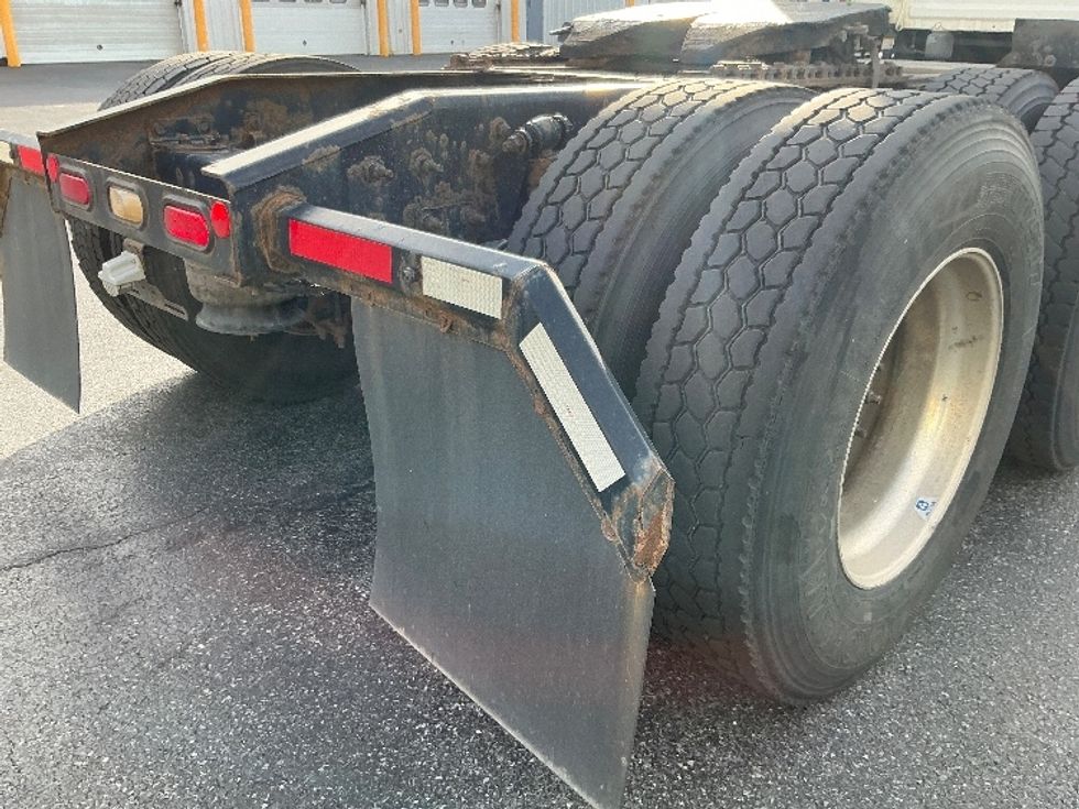 Day Cab Tractor-Heavy Duty Tractors-Freightliner-2020-T12664ST-Harrisburg-PA-344,471\n\t\tmiles-$ 38,500 - Image 21