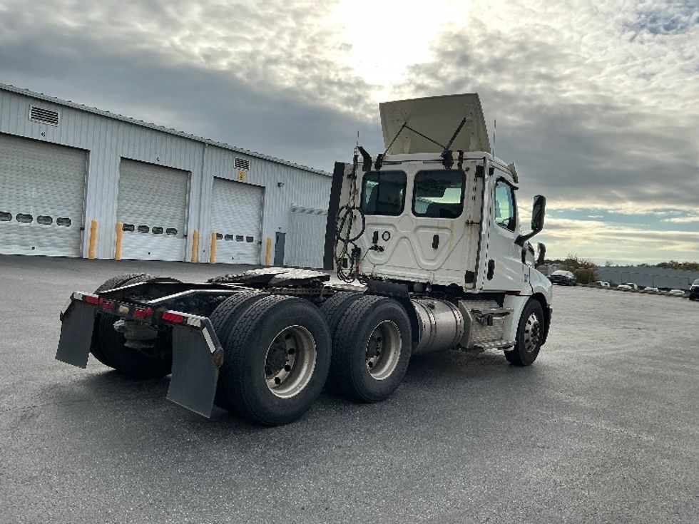 Day Cab Tractor-Heavy Duty Tractors-Freightliner-2020-T12664ST-Harrisburg-PA-344,471\n\t\tmiles-$ 38,500 - Image 7