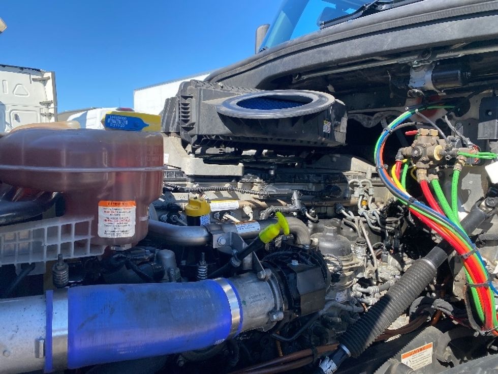 Day Cab Tractor-Heavy Duty Tractors-Freightliner-2020-T12664ST-Harrisburg-PA-361,784\n\t\tmiles-$ 50,750 - Image 16