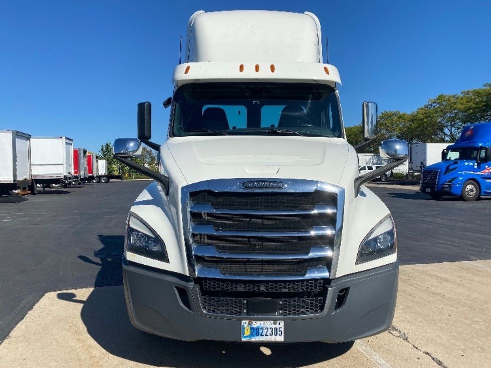 Day Cab Tractor-Heavy Duty Tractors-Freightliner-2020-T12664ST-Harrisburg-PA-361,784\n\t\tmiles-$ 50,750 - Image 2