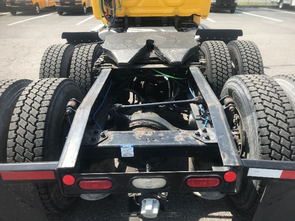 Day Cab Tractor-Heavy Duty Tractors-Freightliner-2020-T12664ST-Harrisburg-PA-429,359\n\t\tmiles-$ 51,750 - Image 6