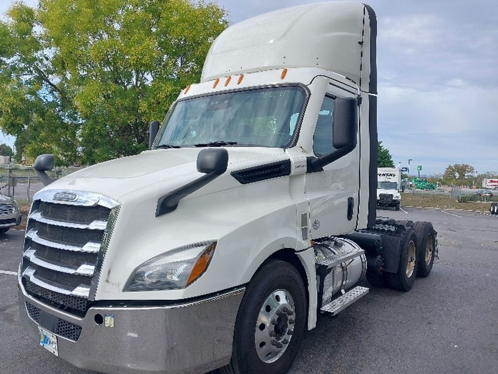 Day Cab Tractor-Heavy Duty Tractors-Freightliner-2020-T12664ST-Harrisburg-PA-467,878\n\t\tmiles-$ 44,000 - Image 3