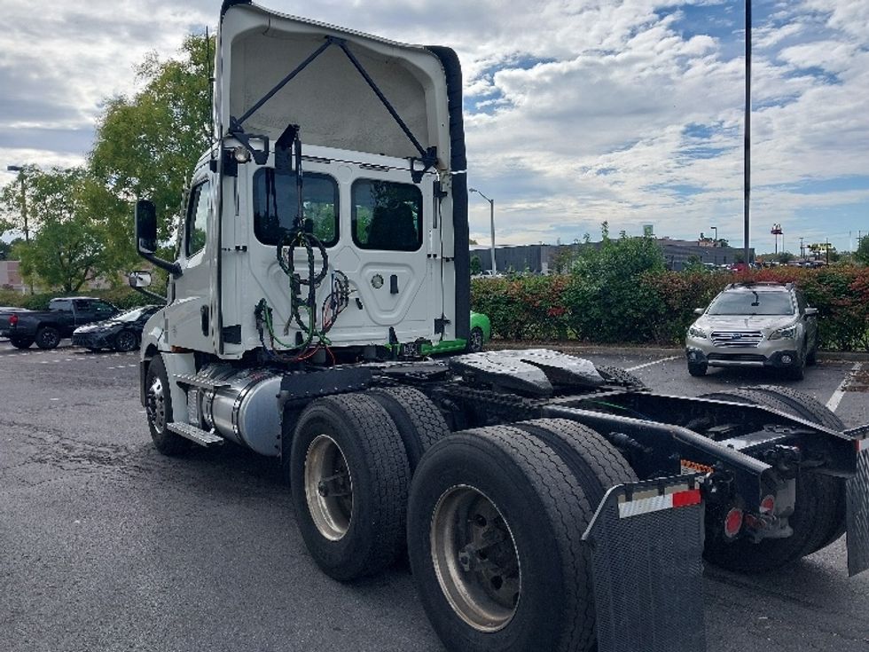 Day Cab Tractor-Heavy Duty Tractors-Freightliner-2020-T12664ST-Harrisburg-PA-467,878\n\t\tmiles-$ 44,000 - Image 5