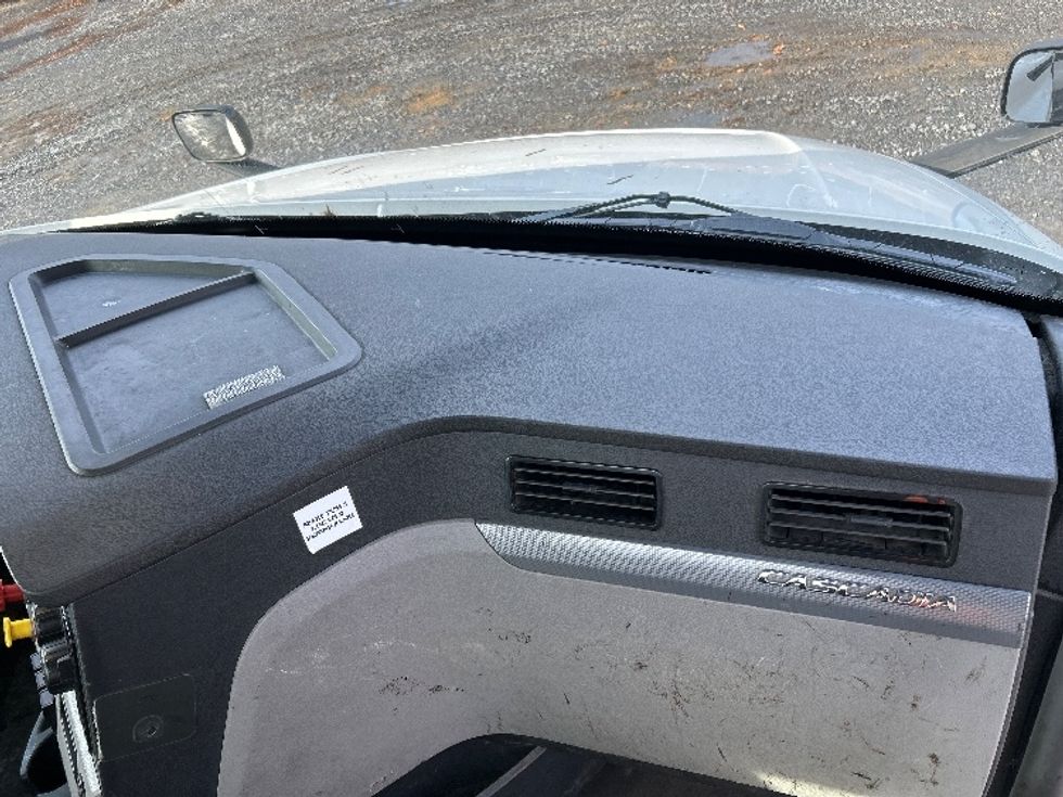 Day Cab Tractor-Heavy Duty Tractors-Freightliner-2020-T12664ST-Harrisburg-PA-475,510\n\t\tmiles-$ 50,250 - Image 13