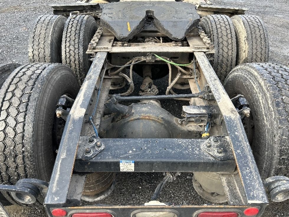 Day Cab Tractor-Heavy Duty Tractors-Freightliner-2020-T12664ST-Harrisburg-PA-475,510\n\t\tmiles-$ 50,250 - Image 6