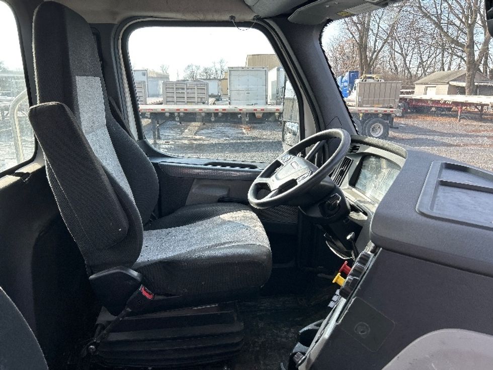 Day Cab Tractor-Heavy Duty Tractors-Freightliner-2020-T12664ST-Harrisburg-PA-483,242\n\t\tmiles-$ 34,750 - Image 14
