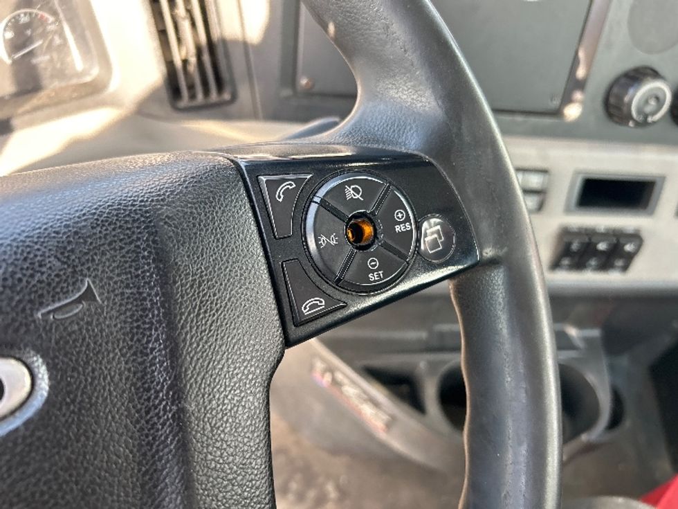 Day Cab Tractor-Heavy Duty Tractors-Freightliner-2020-T12664ST-Harrisburg-PA-483,242\n\t\tmiles-$ 34,750 - Image 17