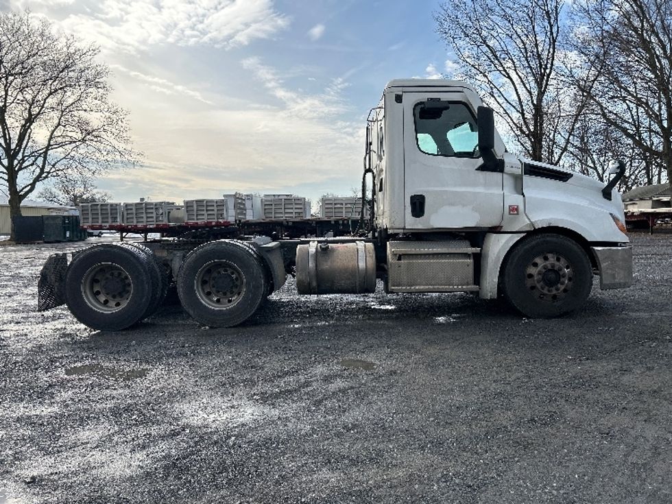 Day Cab Tractor-Heavy Duty Tractors-Freightliner-2020-T12664ST-Harrisburg-PA-483,242\n\t\tmiles-$ 34,750 - Image 8