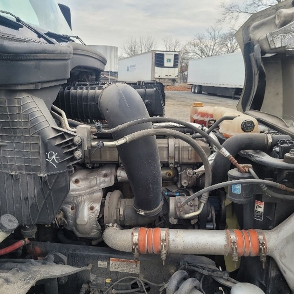 Day Cab Tractor-Heavy Duty Tractors-Freightliner-2020-T12664ST-Harrisburg-PA-526,806\n\t\tmiles-$ 45,000 - Image 15