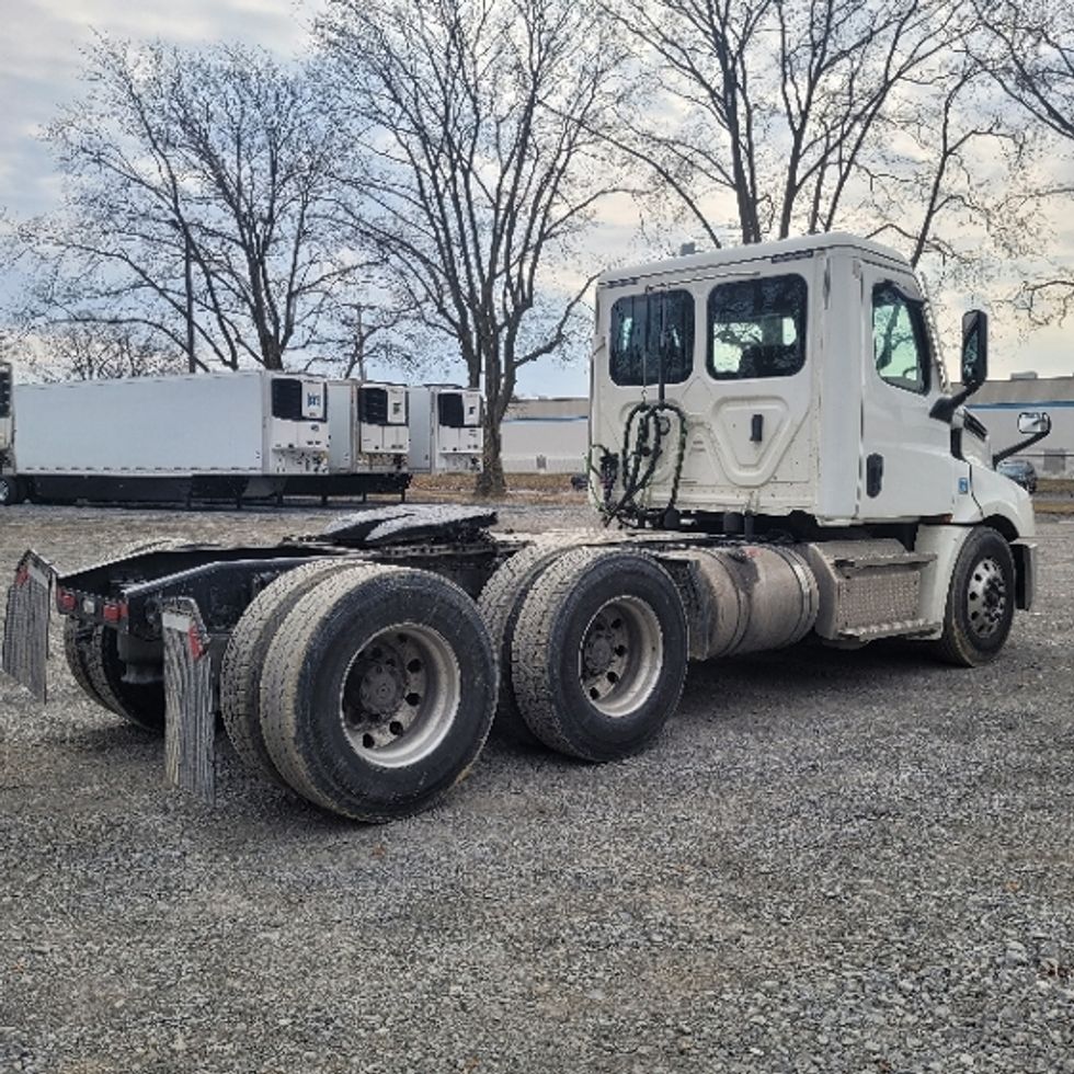 Day Cab Tractor-Heavy Duty Tractors-Freightliner-2020-T12664ST-Harrisburg-PA-526,806\n\t\tmiles-$ 45,000 - Image 7