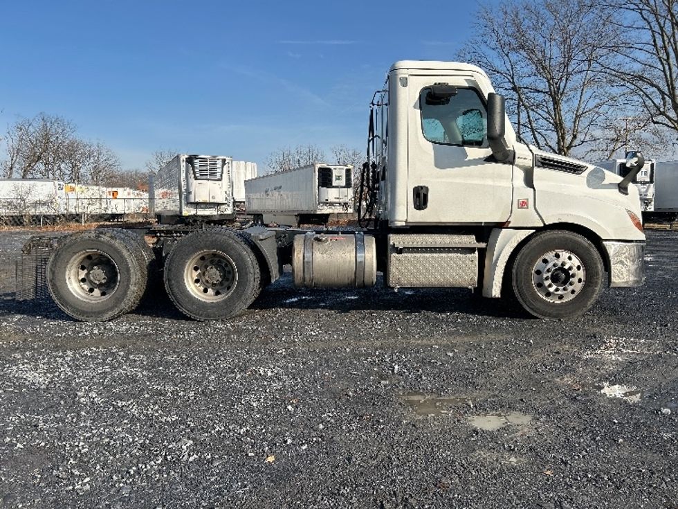 Day Cab Tractor-Heavy Duty Tractors-Freightliner-2020-T12664ST-Harrisburg-PA-545,338\n\t\tmiles-$ 43,750 - Image 8