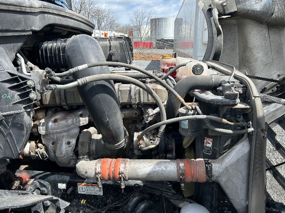 Day Cab Tractor-Heavy Duty Tractors-Freightliner-2020-T12664ST-Harrisburg-PA-597,591\n\t\tmiles-$ 36,250 - Image 15