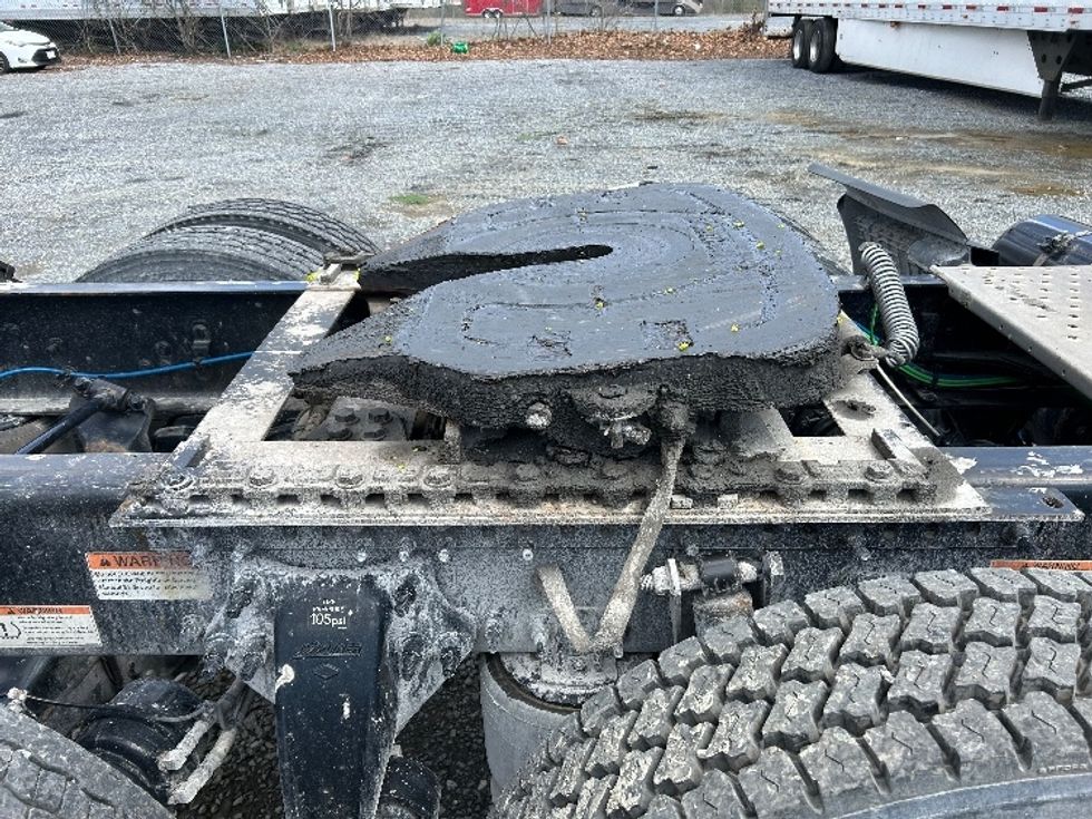 Day Cab Tractor-Heavy Duty Tractors-Freightliner-2020-T12664ST-Harrisburg-PA-597,591\n\t\tmiles-$ 36,250 - Image 18