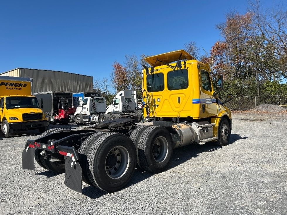 Day Cab Tractor-Heavy Duty Tractors-Freightliner-2020-T12664ST-Harrisburg-PA-599,250\n\t\tmiles-$ 30,750 - Image 7