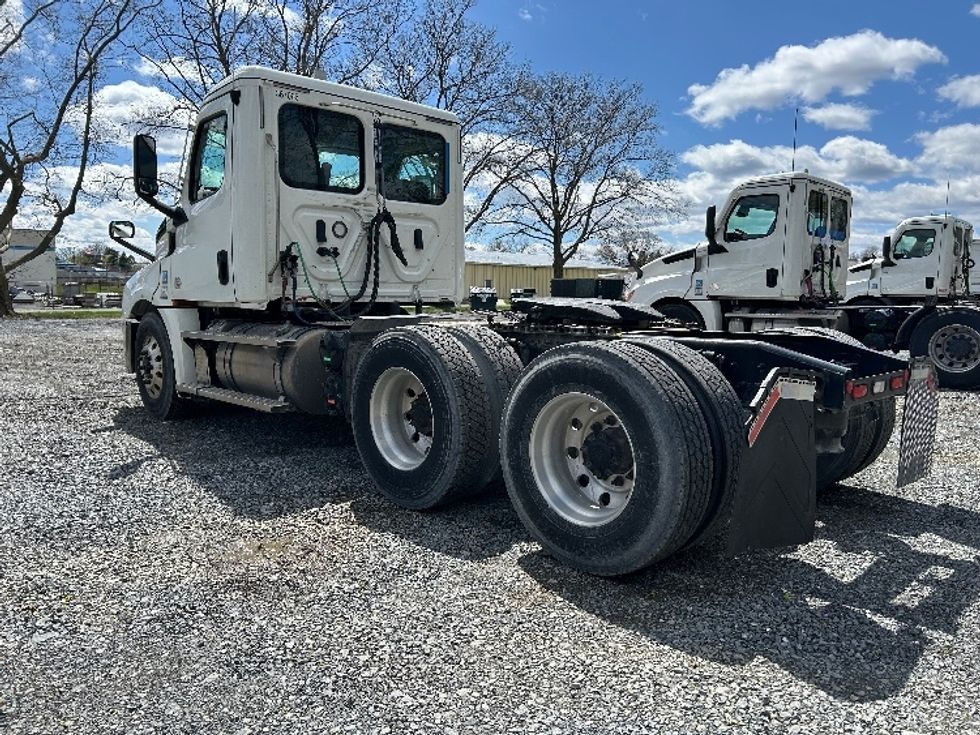 Day Cab Tractor-Heavy Duty Tractors-Freightliner-2020-T12664ST-Harrisburg-PA-602,991\n\t\tmiles-$ 32,750 - Image 5