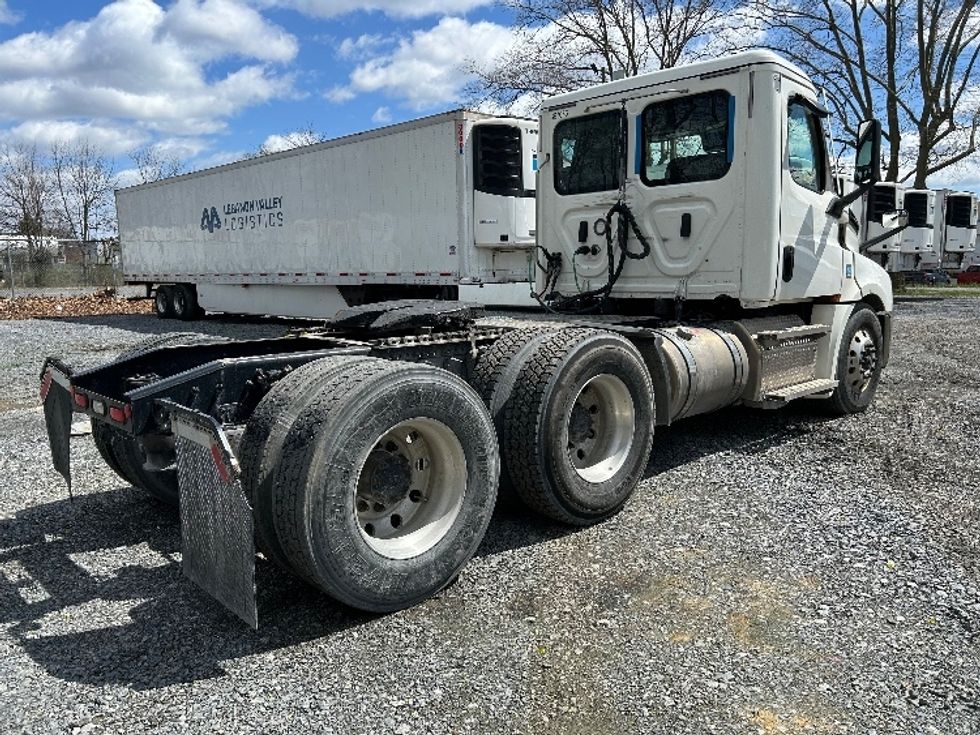 Day Cab Tractor-Heavy Duty Tractors-Freightliner-2020-T12664ST-Harrisburg-PA-602,991\n\t\tmiles-$ 32,750 - Image 7
