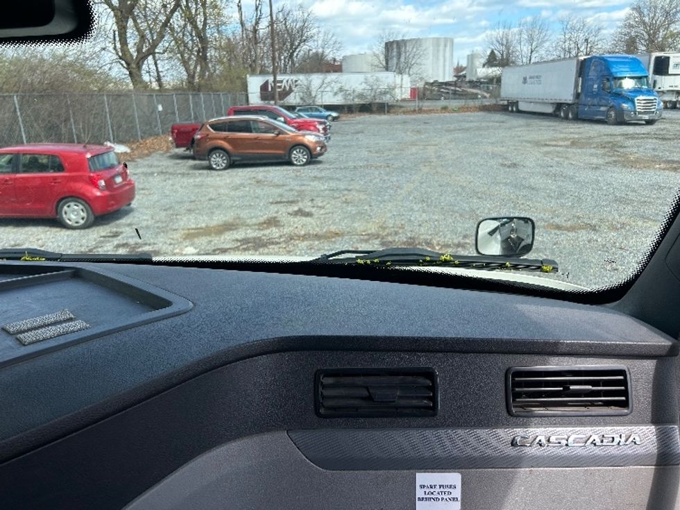 Day Cab Tractor-Heavy Duty Tractors-Freightliner-2020-T12664ST-Harrisburg-PA-627,561\n\t\tmiles-$ 27,750 - Image 13