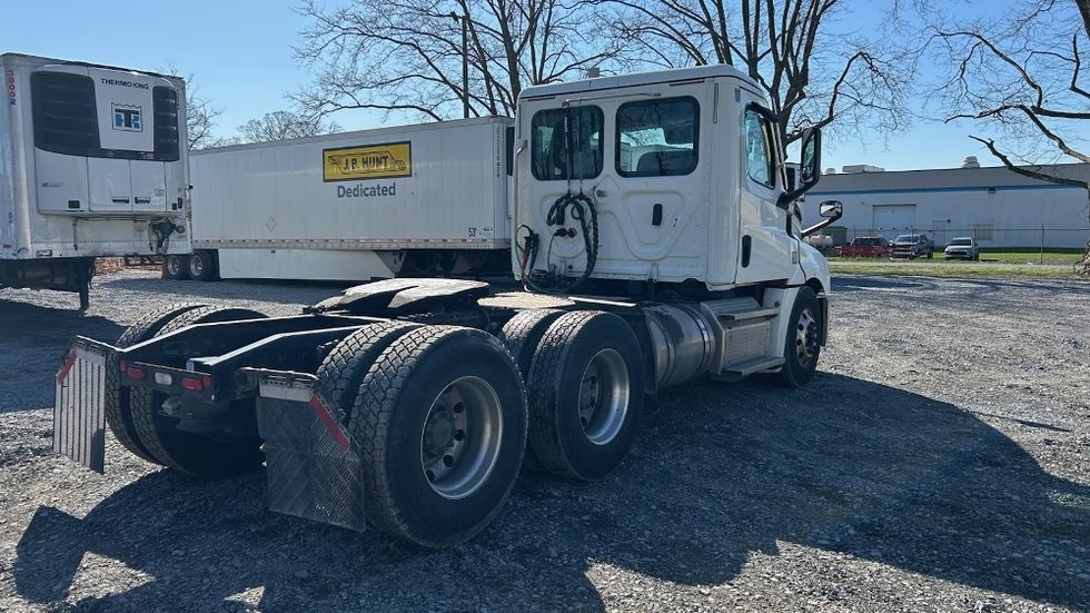 Day Cab Tractor-Heavy Duty Tractors-Freightliner-2020-T12664ST-Harrisburg-PA-627,561\n\t\tmiles-$ 27,750 - Image 7