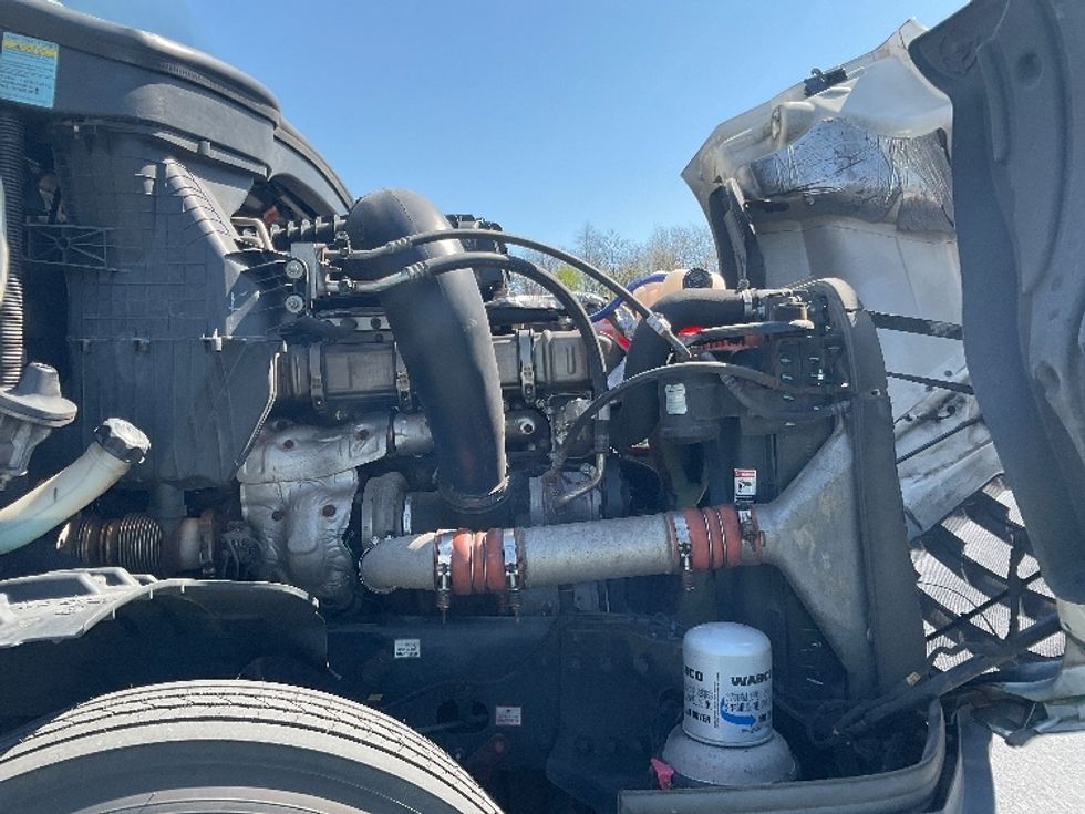 Day Cab Tractor-Heavy Duty Tractors-Freightliner-2020-T12664ST-Harrisburg-PA-724,893\n\t\tmiles-$ 28,750 - Image 15