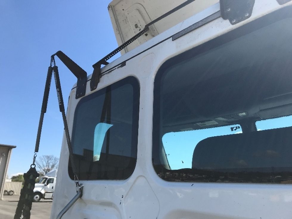 Day Cab Tractor-Heavy Duty Tractors-Freightliner-2020-T12664ST-Harrisonburg-VA-256,509\n\t\tmiles-$ 53,750 - Image 18