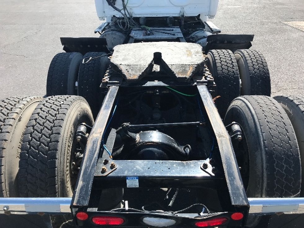 Day Cab Tractor-Heavy Duty Tractors-Freightliner-2020-T12664ST-Harrisonburg-VA-256,509\n\t\tmiles-$ 53,750 - Image 6