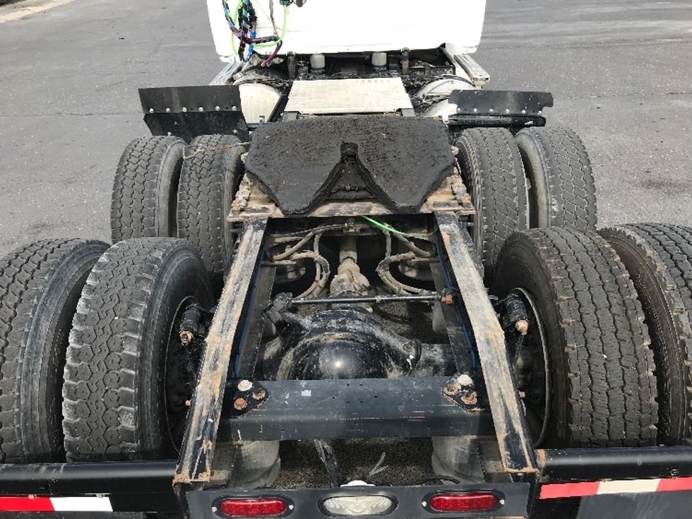 Day Cab Tractor-Heavy Duty Tractors-Freightliner-2020-T12664ST-Harrisonburg-VA-263,415\n\t\tmiles-$ 59,500 - Image 6