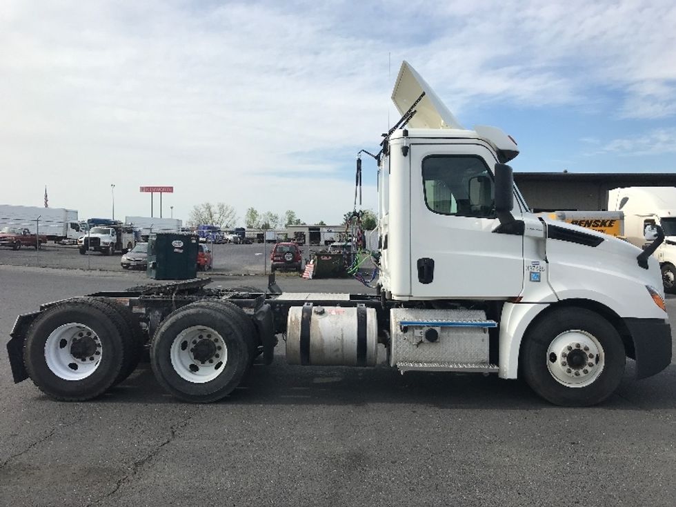 Day Cab Tractor-Heavy Duty Tractors-Freightliner-2020-T12664ST-Harrisonburg-VA-263,415\n\t\tmiles-$ 59,500 - Image 8