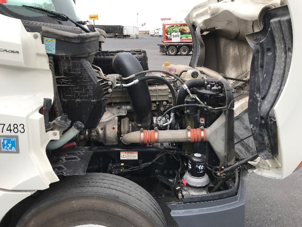 Day Cab Tractor-Heavy Duty Tractors-Freightliner-2020-T12664ST-Harrisonburg-VA-276,006\n\t\tmiles-$ 58,750 - Image 15