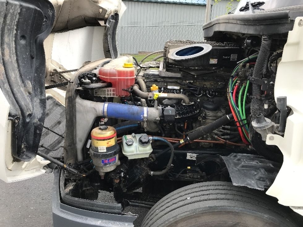 Day Cab Tractor-Heavy Duty Tractors-Freightliner-2020-T12664ST-Harrisonburg-VA-276,006\n\t\tmiles-$ 58,750 - Image 16