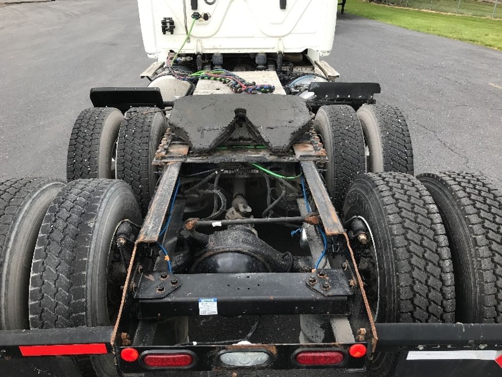 Day Cab Tractor-Heavy Duty Tractors-Freightliner-2020-T12664ST-Harrisonburg-VA-276,006\n\t\tmiles-$ 58,750 - Image 6