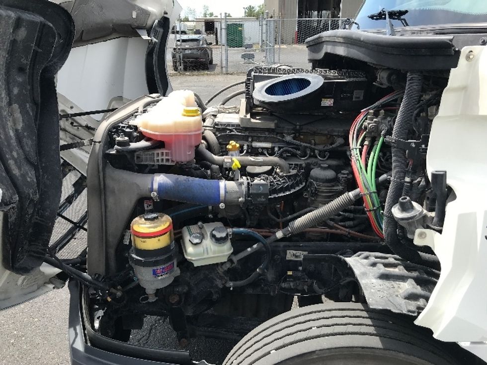 Day Cab Tractor-Heavy Duty Tractors-Freightliner-2020-T12664ST-Harrisonburg-VA-351,152\n\t\tmiles-$ 54,000 - Image 16