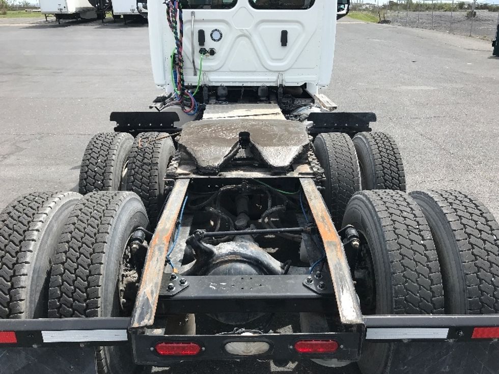 Day Cab Tractor-Heavy Duty Tractors-Freightliner-2020-T12664ST-Harrisonburg-VA-351,152\n\t\tmiles-$ 54,000 - Image 6