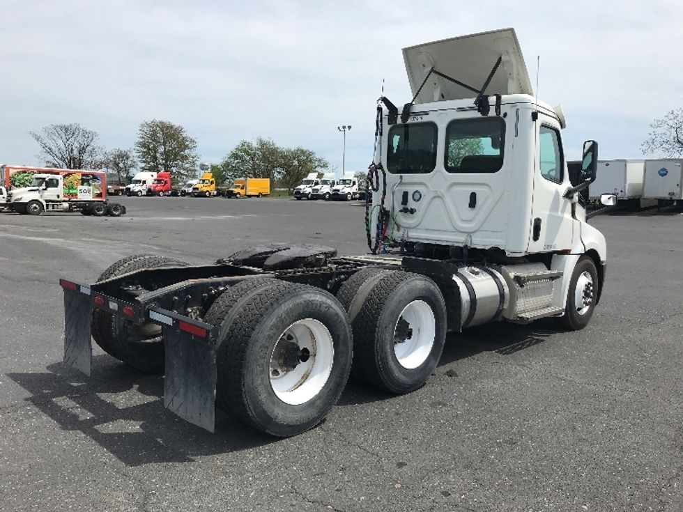 Day Cab Tractor-Heavy Duty Tractors-Freightliner-2020-T12664ST-Harrisonburg-VA-351,152\n\t\tmiles-$ 54,000 - Image 7