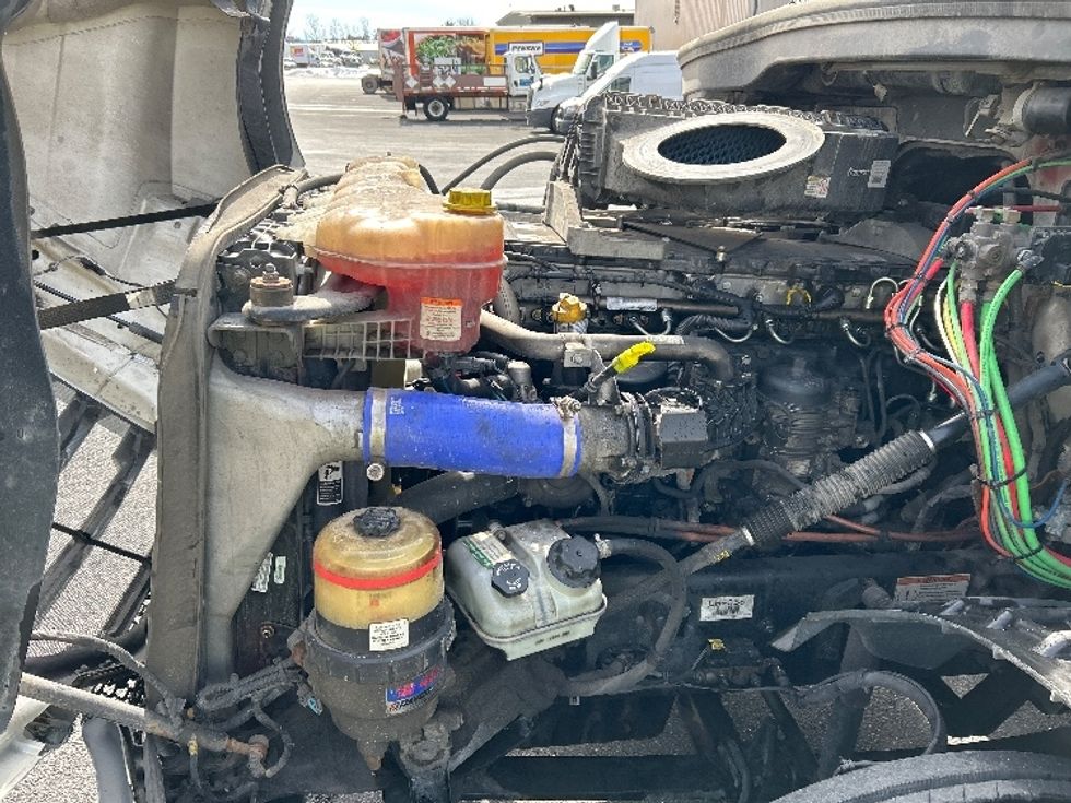 Day Cab Tractor-Heavy Duty Tractors-Freightliner-2020-T12664ST-Harrisonburg-VA-506,597\n\t\tmiles-$ 43,750 - Image 16