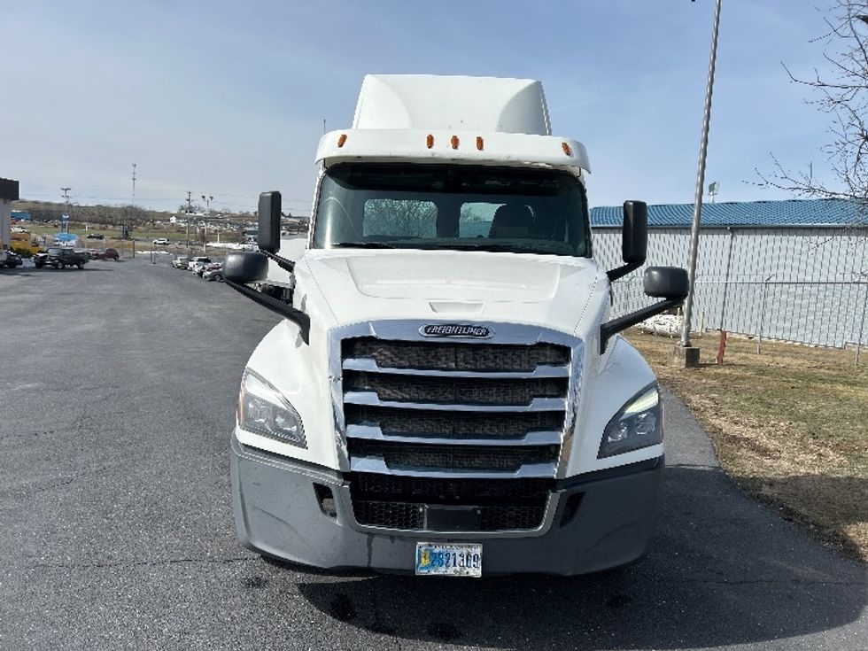 Day Cab Tractor-Heavy Duty Tractors-Freightliner-2020-T12664ST-Harrisonburg-VA-506,597\n\t\tmiles-$ 43,750 - Image 2