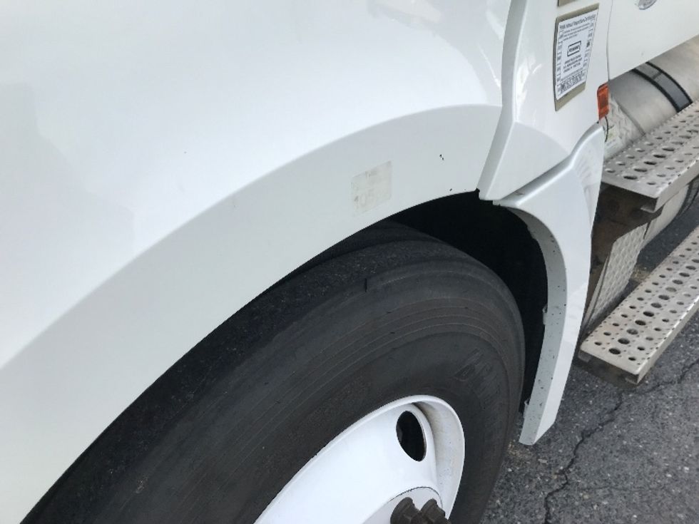 Day Cab Tractor-Heavy Duty Tractors-Freightliner-2020-T12664ST-Harrisonburg-VA-550,783\n\t\tmiles-$ 39,000 - Image 20