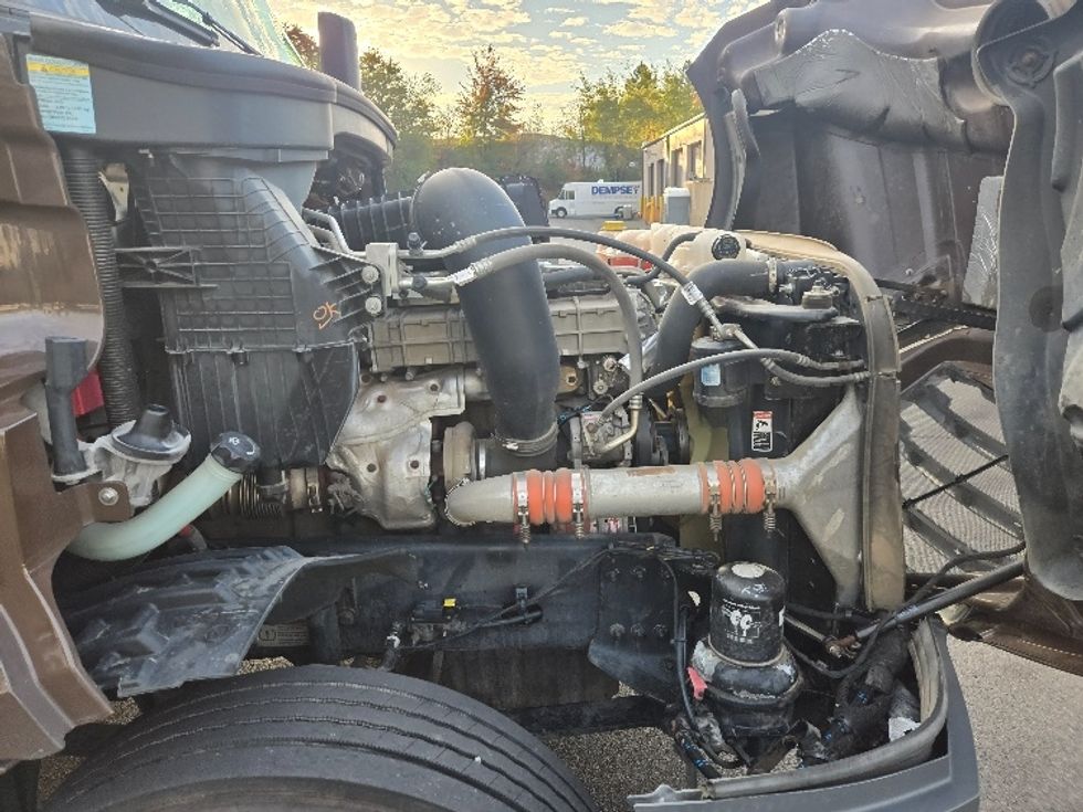 Day Cab Tractor-Heavy Duty Tractors-Freightliner-2020-T12664ST-Hazleton-PA-149,678\n\t\tmiles-$ 56,250 - Image 15