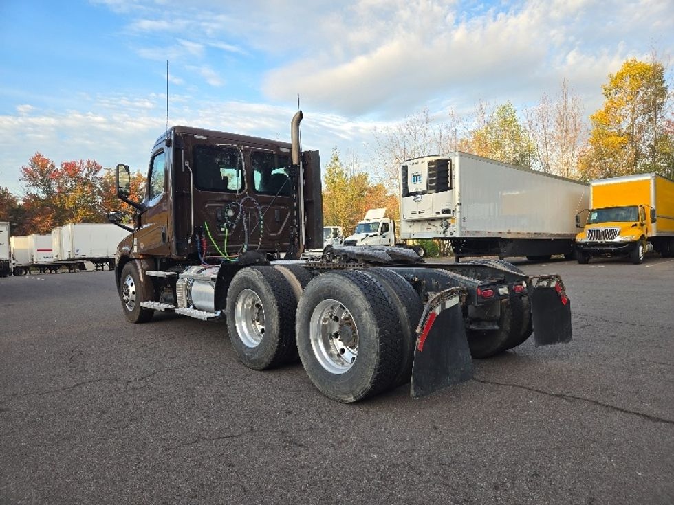 Day Cab Tractor-Heavy Duty Tractors-Freightliner-2020-T12664ST-Hazleton-PA-149,678\n\t\tmiles-$ 56,250 - Image 5